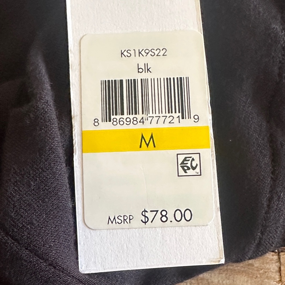 Kenzie Black Short Sleeve Zip Dress - Picture 10 of 11